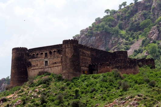крепость Бхангар