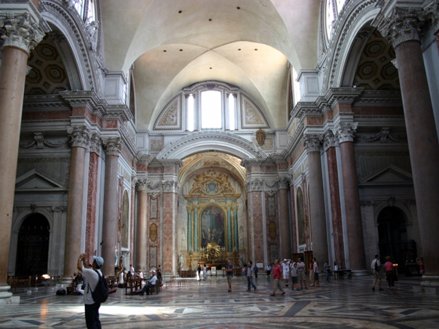 Например, в 1563 году Микеланджело переделал руины центрального зала купальни, создав там церковь Санта Мария дельи Анджели. В 1889 году еще одна часть термы была преобразована в музей. 